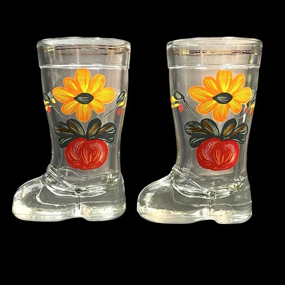 Vintage 1950s Lubiana Kristrall Italy Floral Boot Shaped Shot Glasses (2) - Picture 2 of 9
